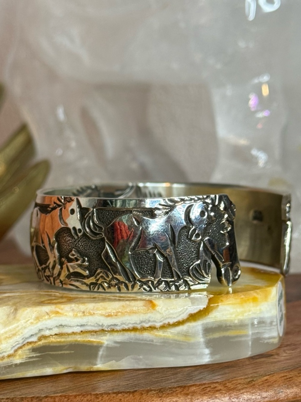 Lloyd Becenti Navajo Handmade Storyteller Horse Bracelet Cuff - Picture 13 of 14